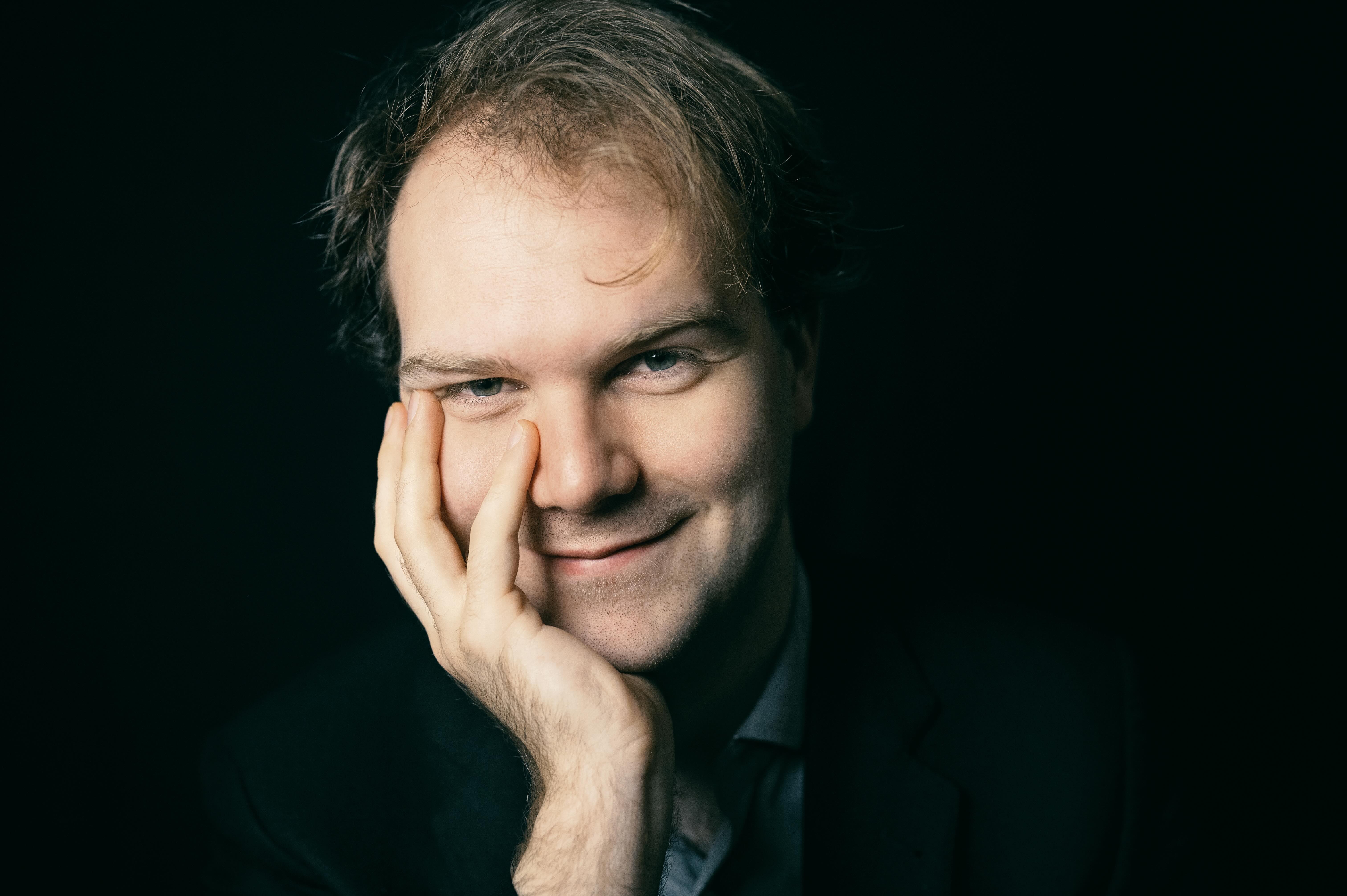 Principal image of artist or production